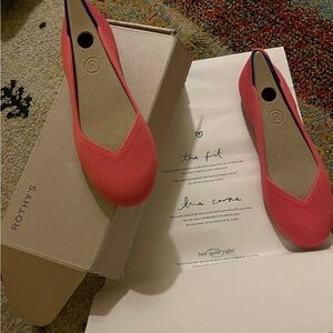 Women's Rothy’s flats 
Peach color, 
Coral  Flats
